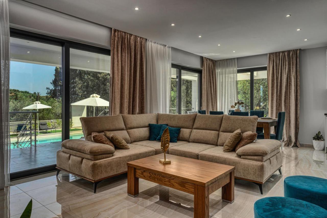 Johnny's White Luxury Villa