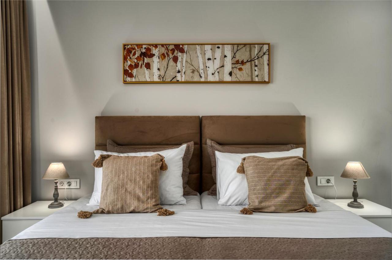 Johnny's White Luxury Tsilivi (Zakynthos)