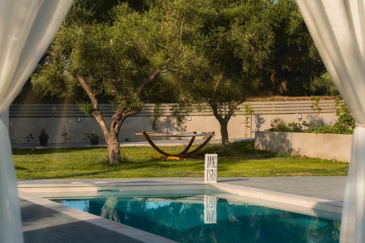 Johnny's White Luxury Villa