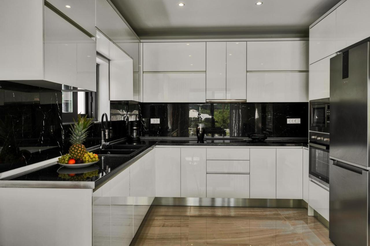 Johnny's White Luxury *